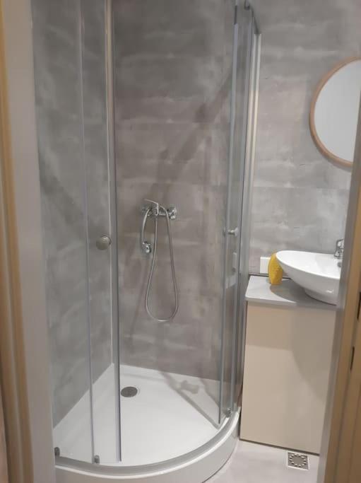 Ferienwohnung Apartament Komfortowy - W Pelni Wyposazony - Spaceapart Jelenia Góra Exterior foto